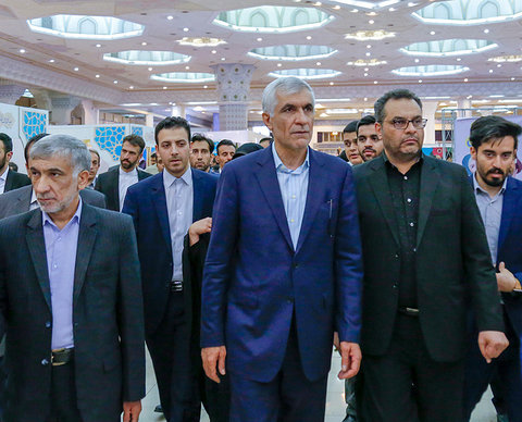بازدید شهردار تهران از نمایشگاه قرآن