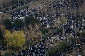 تصاویر هوایی اقامه نماز جمعه 27 دی 98 به امامت رهبر معظم انقلاب