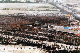 تصاویر کمتر دیده شده از تشییع باشکوه پیکر بنیانگذار انقلاب اسلامی در مصلای تهران