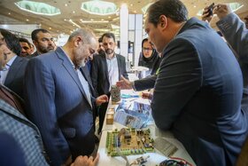 افتتاح نمایشگاه شهر هوشمند و نخستین جشنواره نمانام‌های روستایی توسط احمد وحیدی وزیر کشور