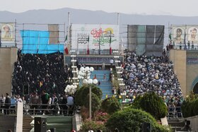 اقامه نماز عید سعید فطر به امامت رهبر معظم انقلاب