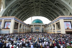 حضور اقشار مختلف مردم در نماز عید سعید فطر