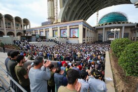 حضور اقشار مختلف مردم در نماز عید سعید فطر