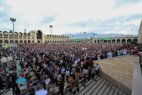 حضور اقشار مختلف مردم در نماز عید سعید فطر