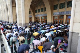 حضور اقشار مختلف مردم در نماز عید سعید فطر