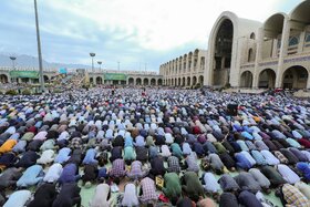 حضور اقشار مختلف مردم در نماز عید سعید فطر