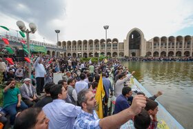 حضور اقشار مختلف مردم در نماز عید سعید فطر