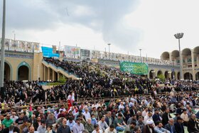 حضور اقشار مختلف مردم در نماز عید سعید فطر