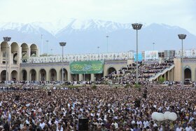 حضور اقشار مختلف مردم در نماز عید سعید فطر