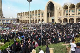 حضور اقشار مختلف مردم در نماز عید سعید فطر