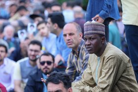 حضور اقشار مختلف مردم در نماز عید سعید فطر