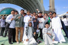 حضور اقشار مختلف مردم در نماز عید سعید فطر