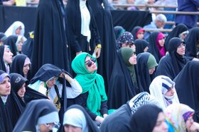 حضور اقشار مختلف مردم در نماز عید سعید فطر