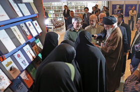 بازدید رهبر انقلاب از نمایشگاه کتاب
