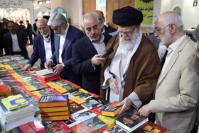 بازدید رهبر انقلاب از نمایشگاه کتاب