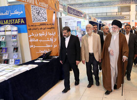 بازدید رهبر انقلاب از نمایشگاه کتاب