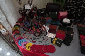 نمایشگاه محصولات عفاف و حجاب(هدی) و نمایشگاه شب یلدا و سوغات استانها