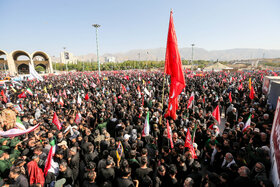 نماز بر پیکر امام شهید انقلاب اسلامی ایران