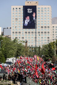 نماز بر پیکر امام شهید انقلاب اسلامی ایران