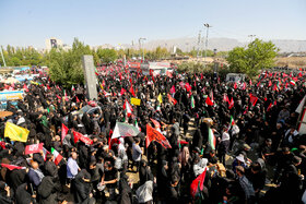 نماز بر پیکر امام شهید انقلاب اسلامی ایران